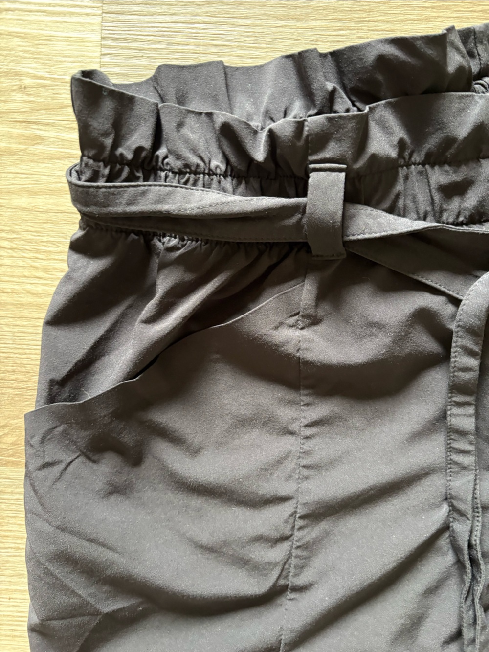 Athleta Black Paperbag Waist Jogger Pants Womens Size 12 Activewear - Picture 5 of 5
